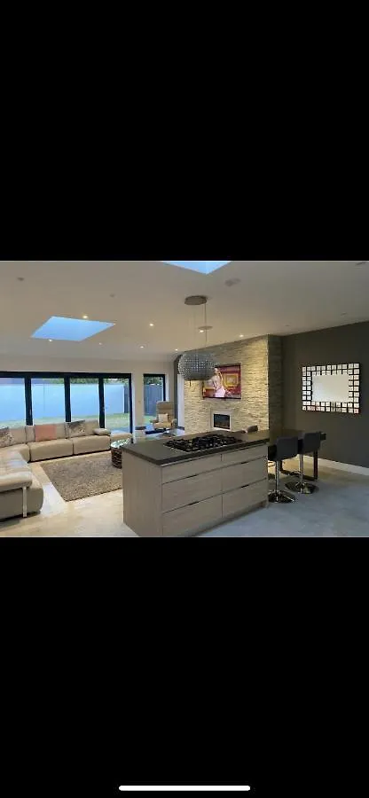 Perfect 4 Bedroom 2 Bathroom Home 爱丁堡 0*,  英国